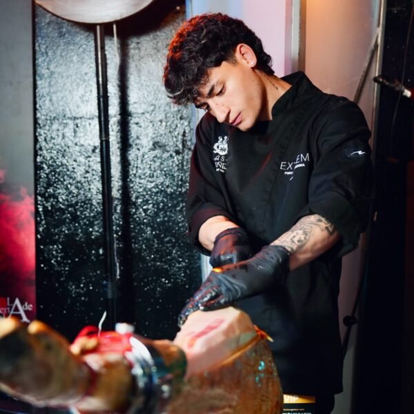 1f89c543-9ba7-48c7-887f-73d5120d2b56